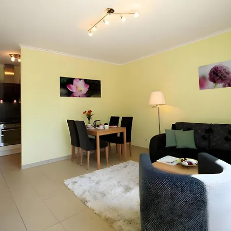 Bernstein We 06 Apartman *